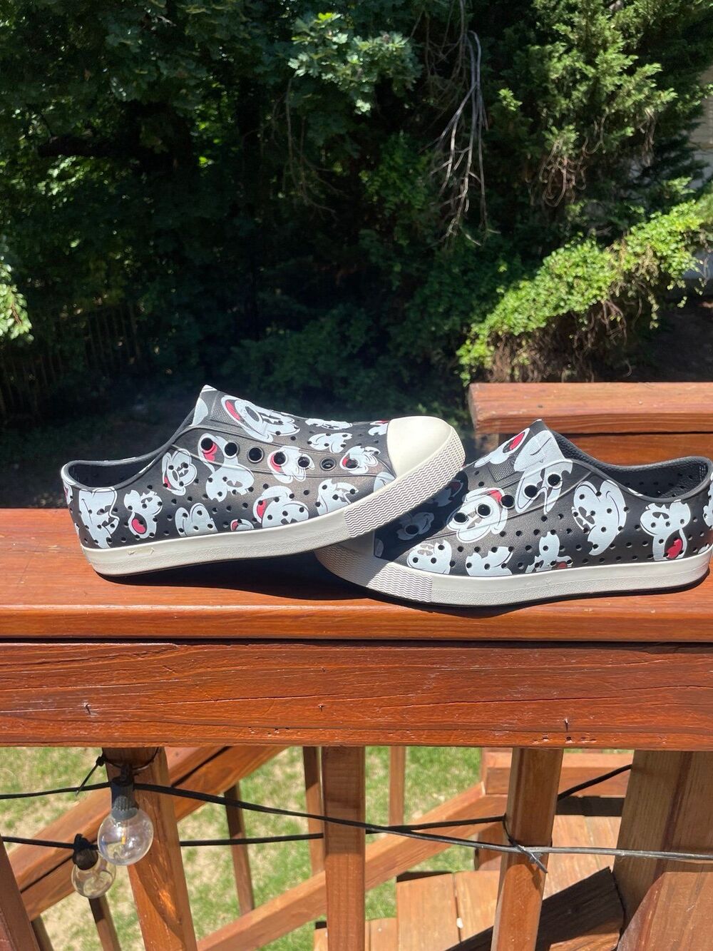Native Shoes Womens 7 Mens 5 Mickey Mouse Unisex Watershoes